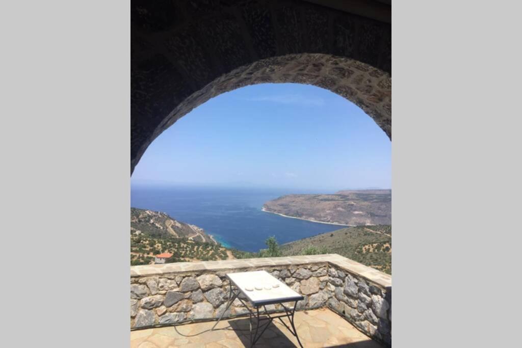 Πύργος παραδοσιακός με μαγευτική θέα Βίλα Αρεόπολις Εξωτερικό φωτογραφία