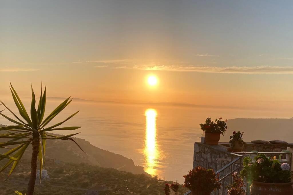 Πύργος παραδοσιακός με μαγευτική θέα Βίλα Αρεόπολις Εξωτερικό φωτογραφία